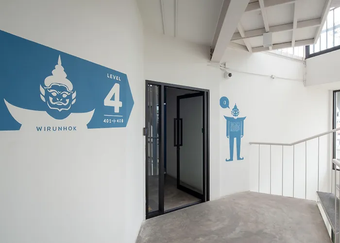 Yaks House Hostel *