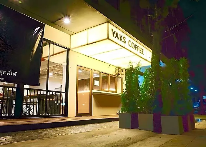 Yaks House Hostel Bangkok